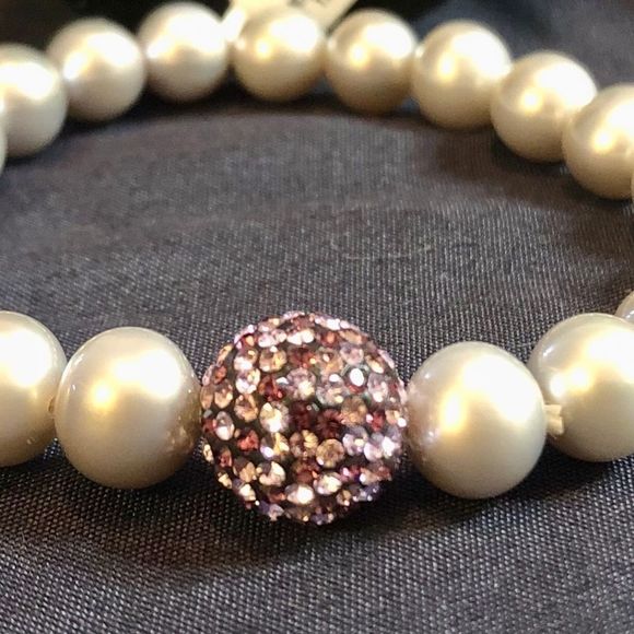NWT cultured Pearl 8 mm, elastic, light gray w/ purple/pink crystals - Picture 1 of 5